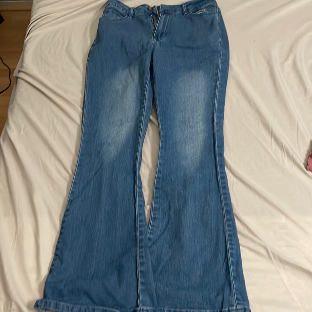 Mid-Wash M Flare Jeans